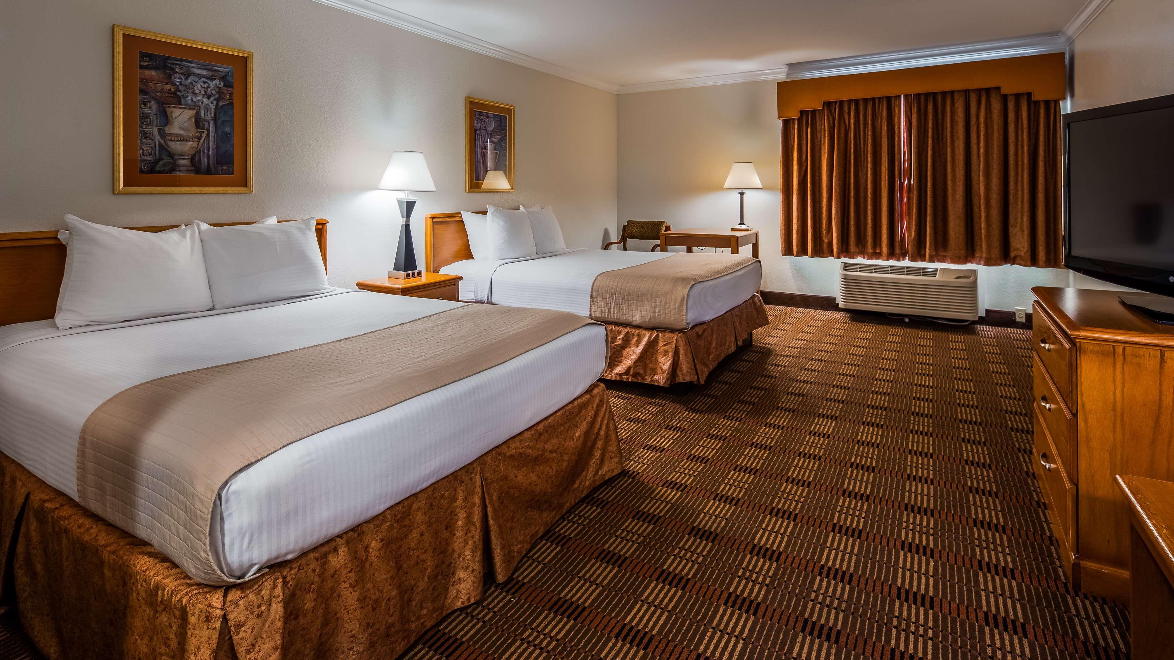 Best Western Club House Inn & Suites Mineral Wells Esterno foto