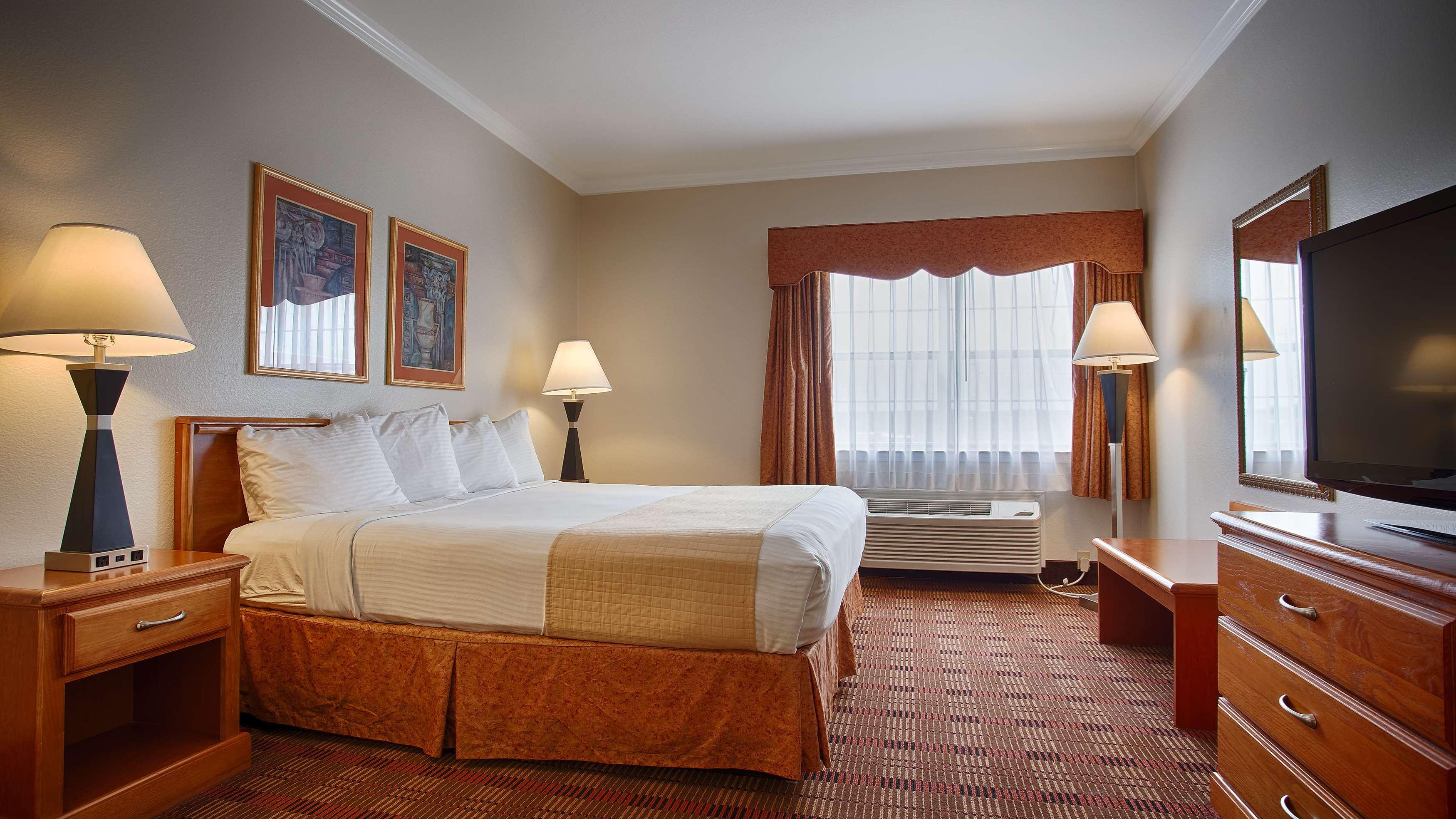 Best Western Club House Inn & Suites Mineral Wells Esterno foto