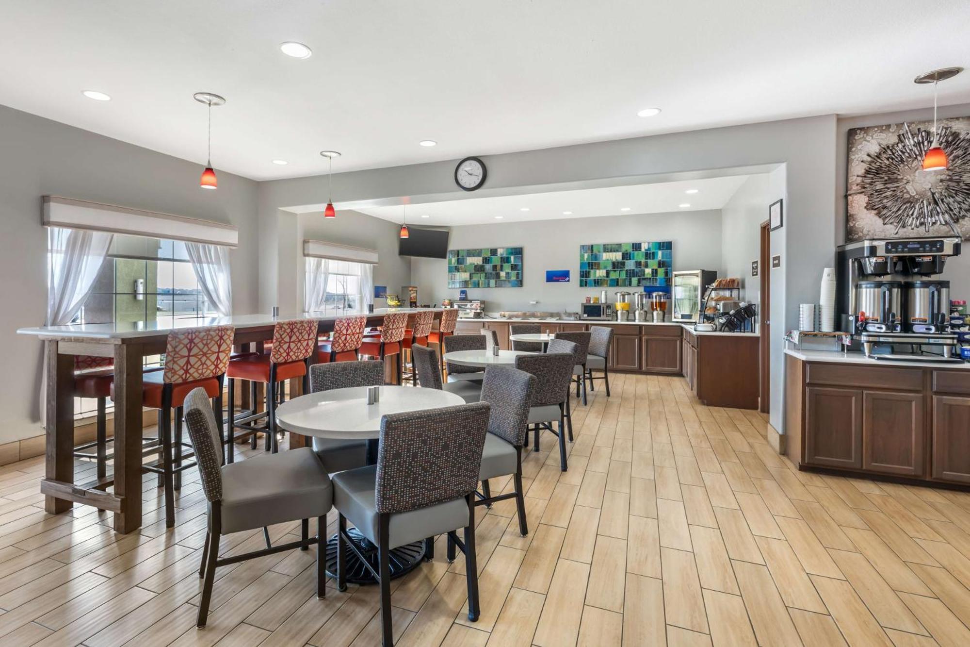 Best Western Club House Inn & Suites Mineral Wells Esterno foto