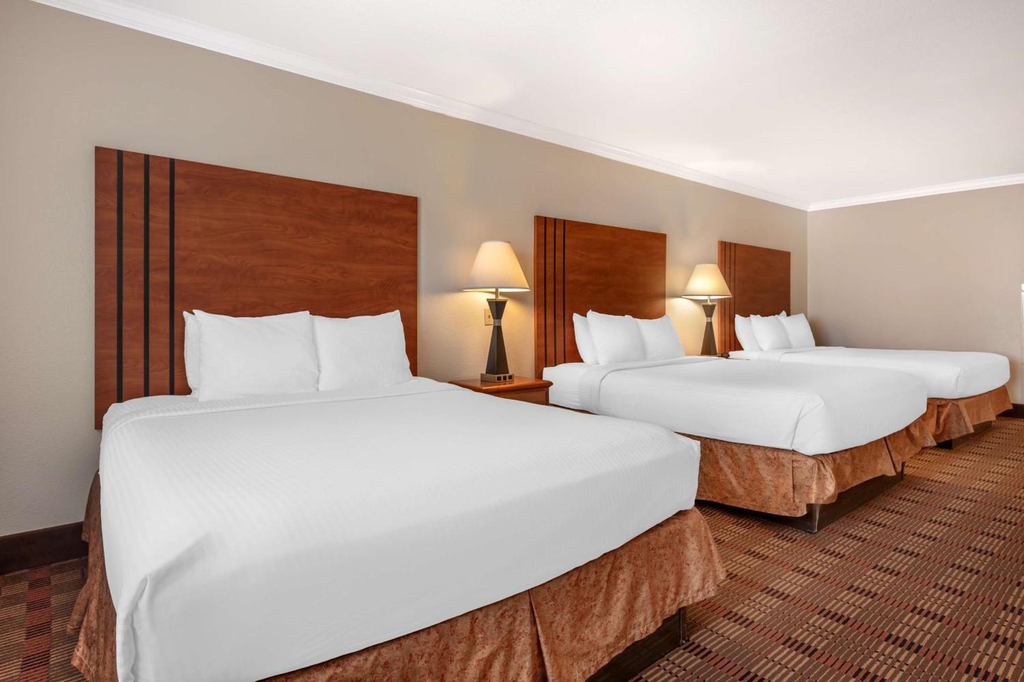 Best Western Club House Inn & Suites Mineral Wells Esterno foto
