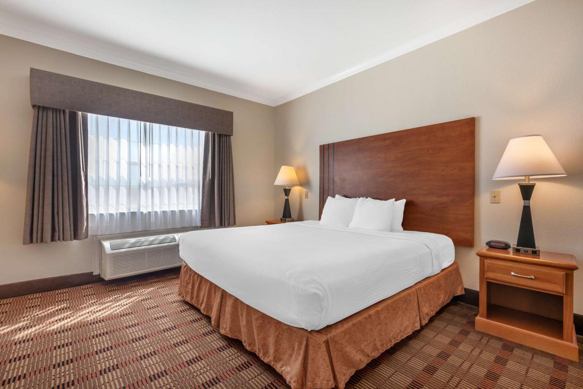 Best Western Club House Inn & Suites Mineral Wells Esterno foto