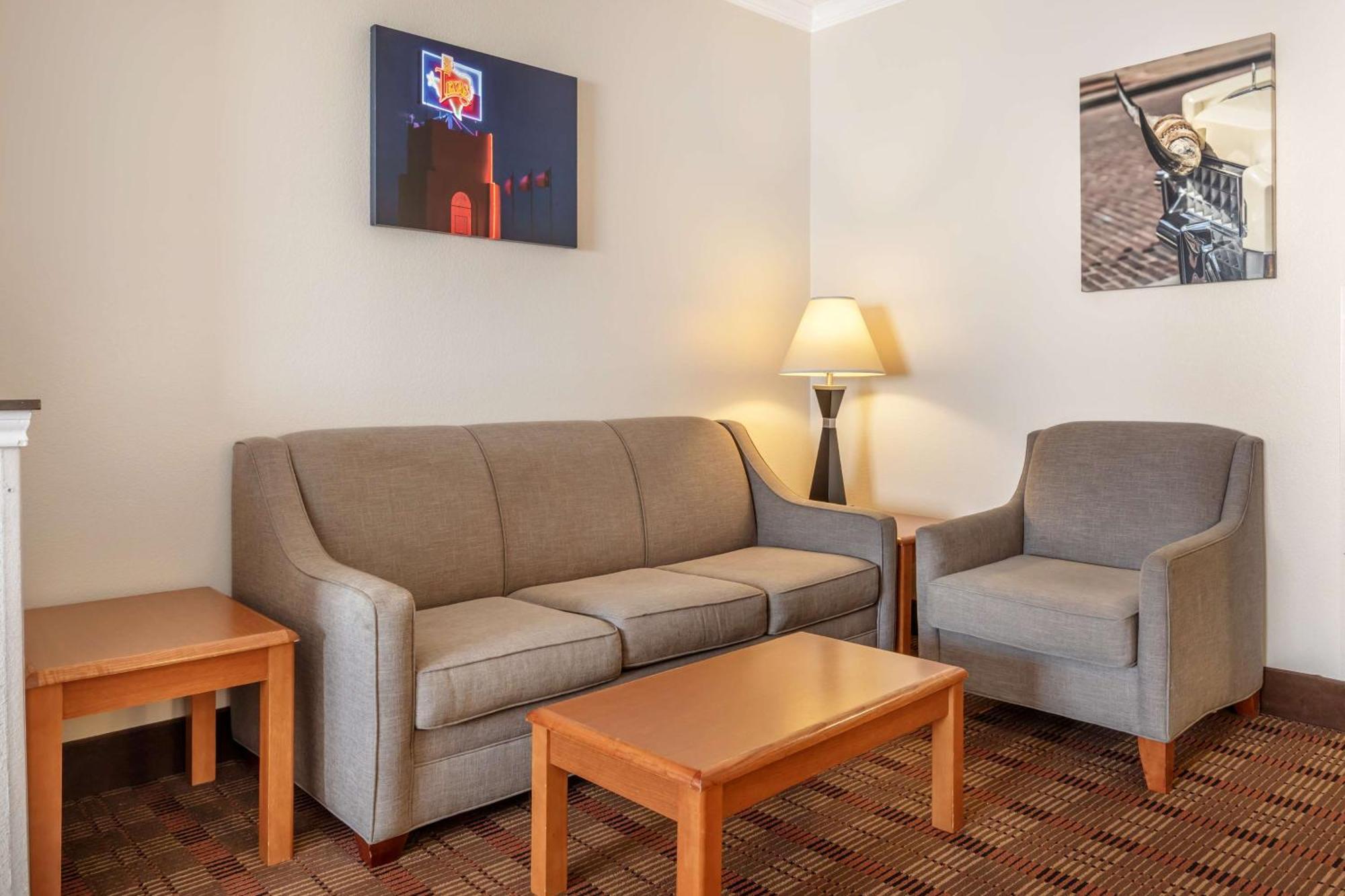 Best Western Club House Inn & Suites Mineral Wells Esterno foto