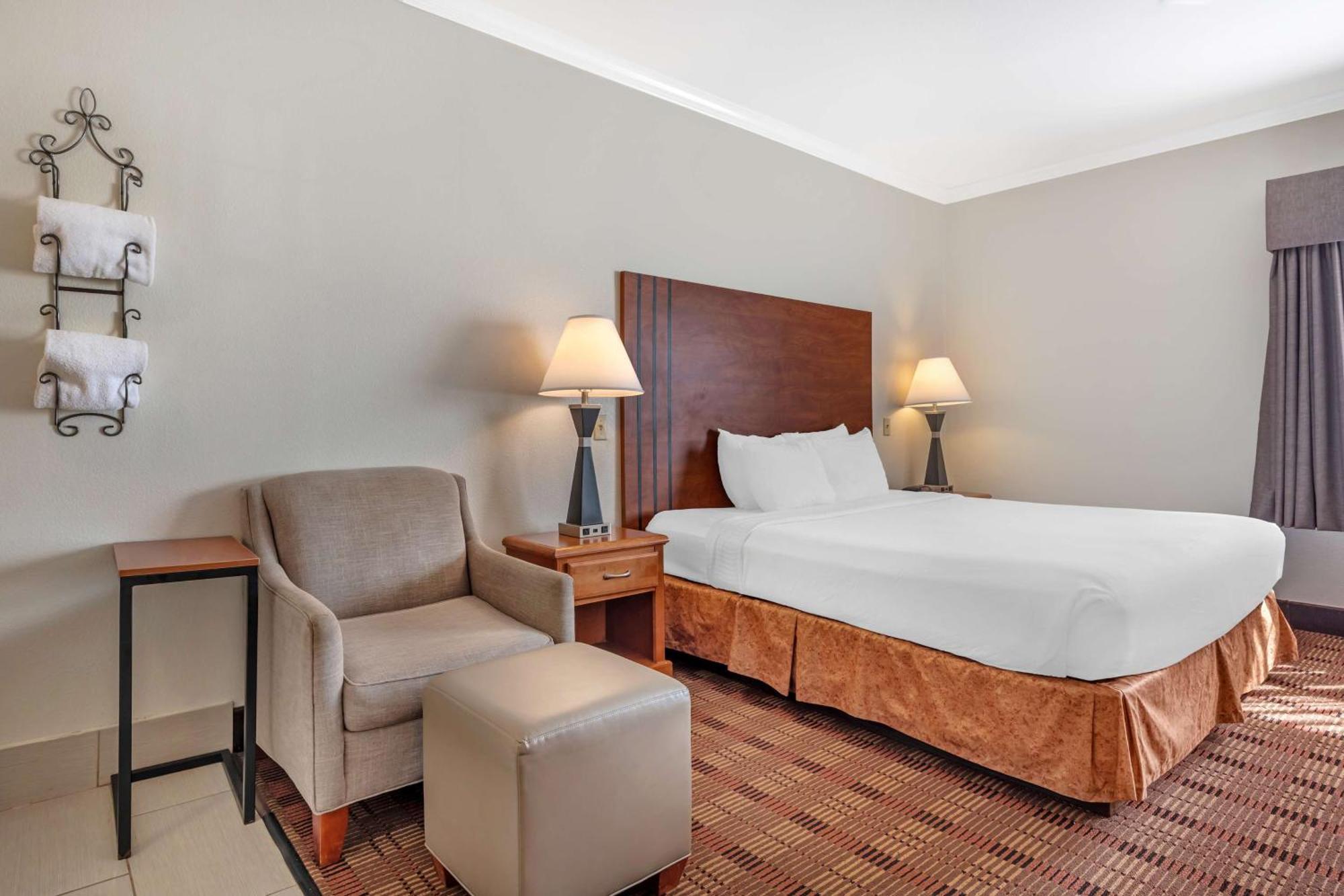 Best Western Club House Inn & Suites Mineral Wells Esterno foto